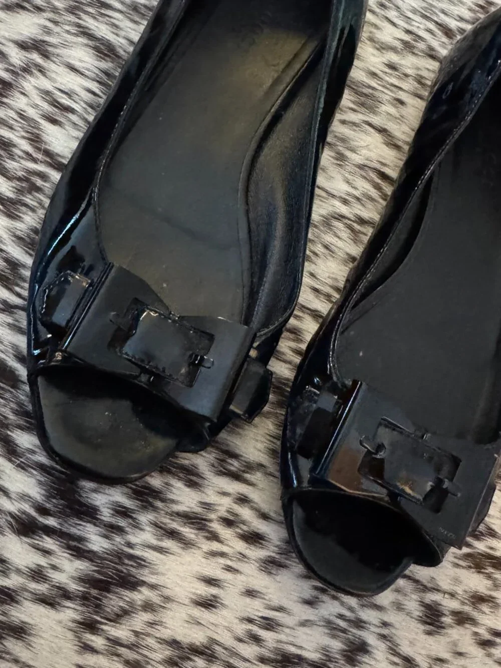 Gucci Black Patent Leather Bow Buckle Peep Toe Ballet Flats 37